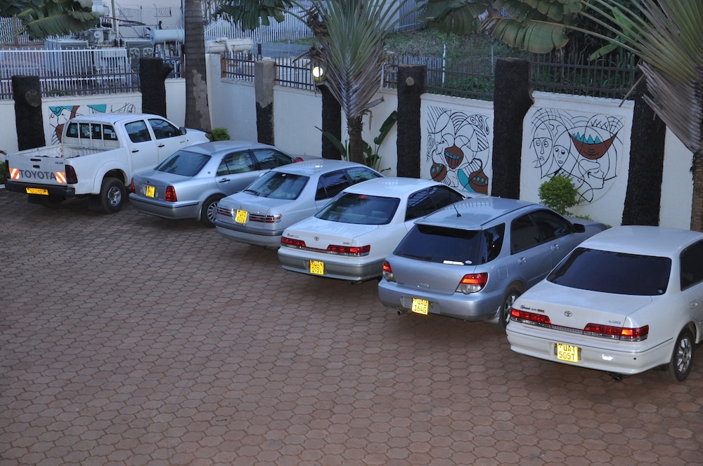 Deira Hotel Ltd