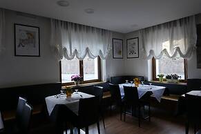 Albergo De March