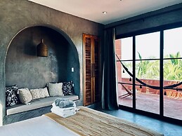 Swell Surf & Lifestyle Hotel