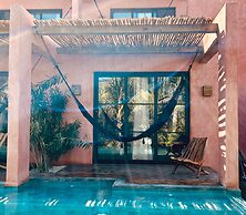 Swell Surf & Lifestyle Hotel