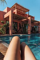 Swell Surf & Lifestyle Hotel