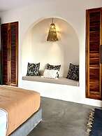 Swell Surf & Lifestyle Hotel