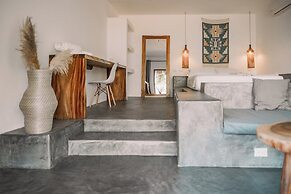 Swell Surf & Lifestyle Hotel