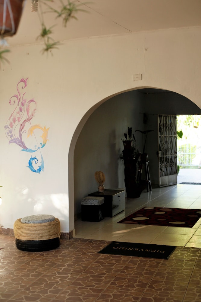 Kitara House Backpackers Hostel