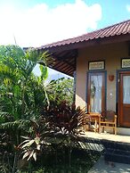 Eliska Sari Bungalows