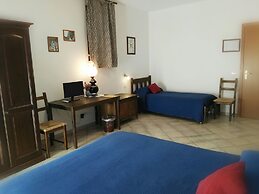 Cloris Guest House