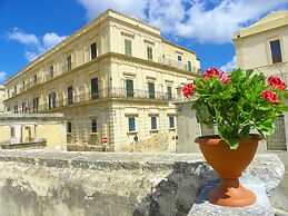 Cloris Guest House