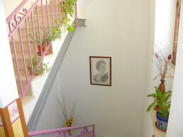 Cloris Guest House