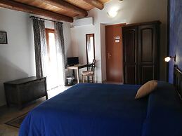 Cloris Guest House