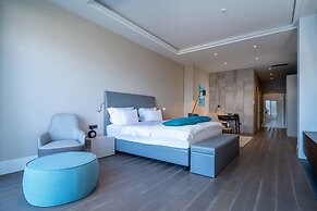 Monte Palm Beach