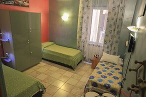 Român Holidays Hostel