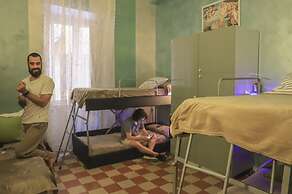 Român Holidays Hostel