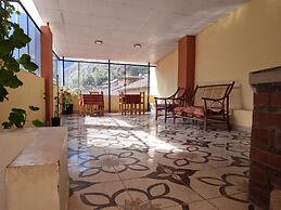 Hostal Apu Qhawarina