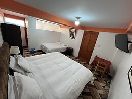 Hostal Apu Qhawarina
