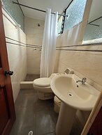 Hostal Apu Qhawarina