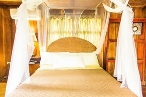 Redwood Beach Resort