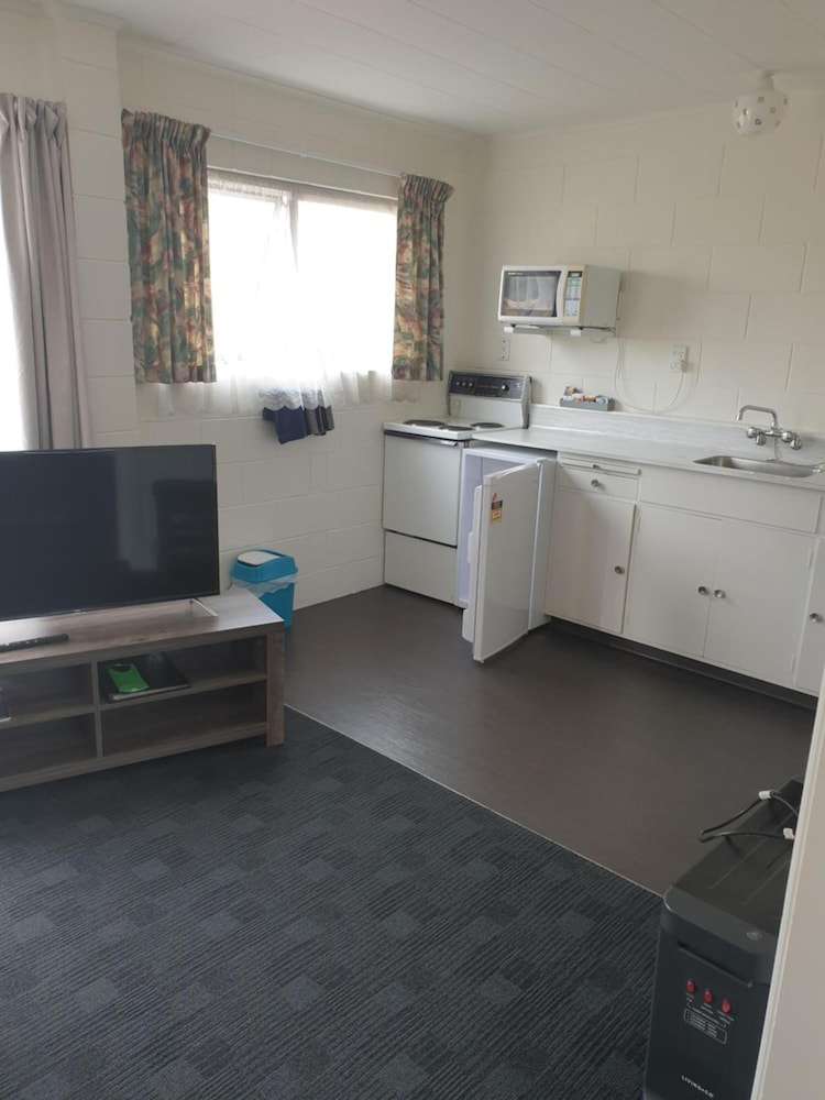 Milton Chalet Motel