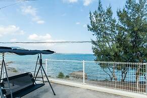 Sea Side Yaka