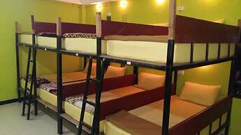 Om Ganesh Hostel - Adults Only