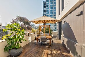 Renoma Hotel
