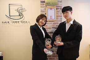 Slow Town Hotel - Reel