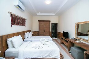 Mina Pelasa Hotel and Resto