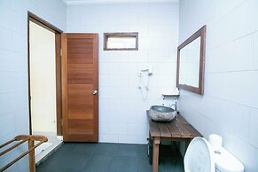 Mina Pelasa Hotel and Resto