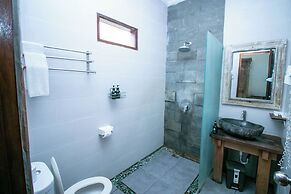 Mina Pelasa Hotel and Resto