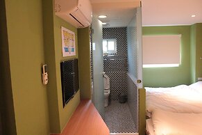 Fantastic Hostel