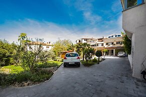 Apartments Rina