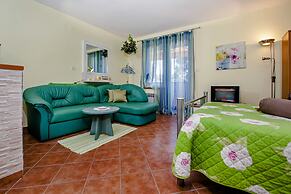 Apartments Rina