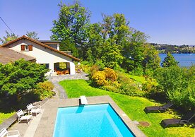 Lake Villa Lotus