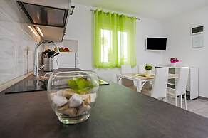 Apartment and Studio Tereza