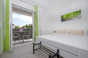 Apartment and Studio Tereza
