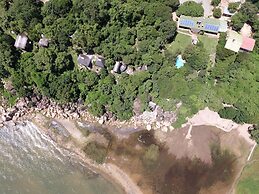 Safari Beach Lodge