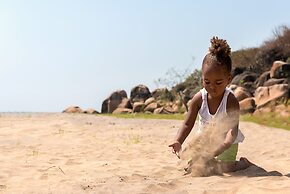 Safari Beach Lodge