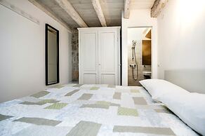 Apartments Casa Roccia Bianca