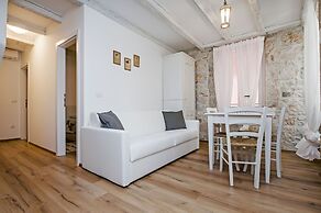 Apartments Casa Roccia Bianca