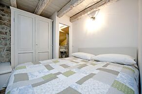Apartments Casa Roccia Bianca