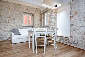 Apartments Casa Roccia Bianca
