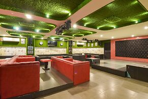 FabHotel Pentagon Airport