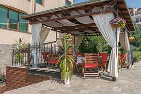 Alexandra Hotel