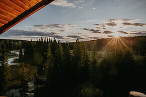 Big Creek Lodge - Working Guest Ranch