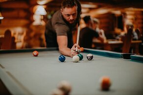 Big Creek Lodge - Working Guest Ranch
