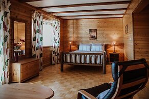 Big Creek Lodge - Working Guest Ranch