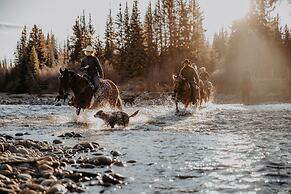 Big Creek Lodge - Working Guest Ranch