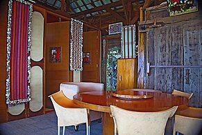 Karang Aji Beach Villa
