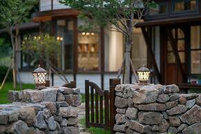 R&J GuestHouse