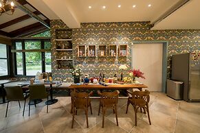 R&J GuestHouse