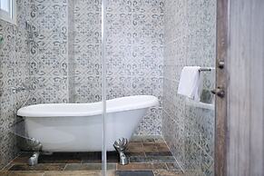 R&J GuestHouse